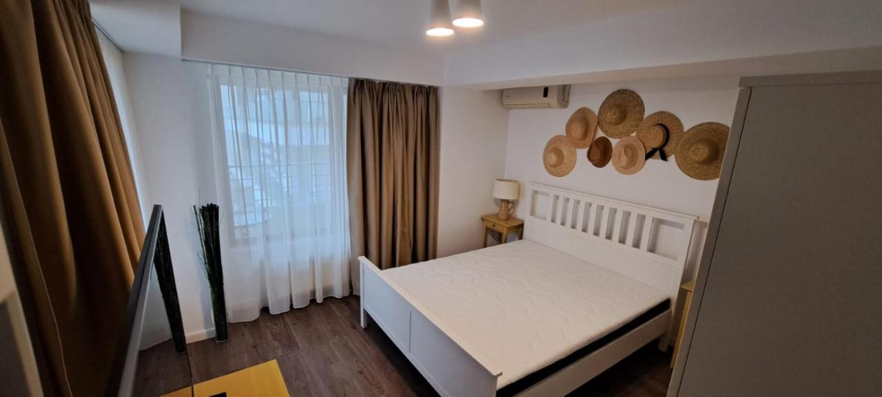 C&Y Zev Apartments Mamaia Eksteriør bilde