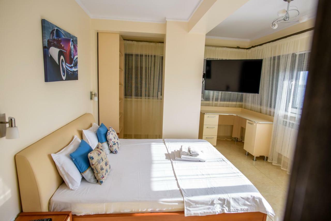 C&Y Zev Apartments Mamaia Eksteriør bilde