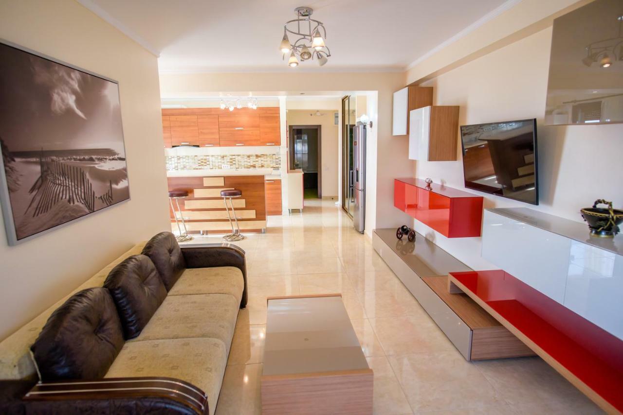 C&Y Zev Apartments Mamaia Eksteriør bilde