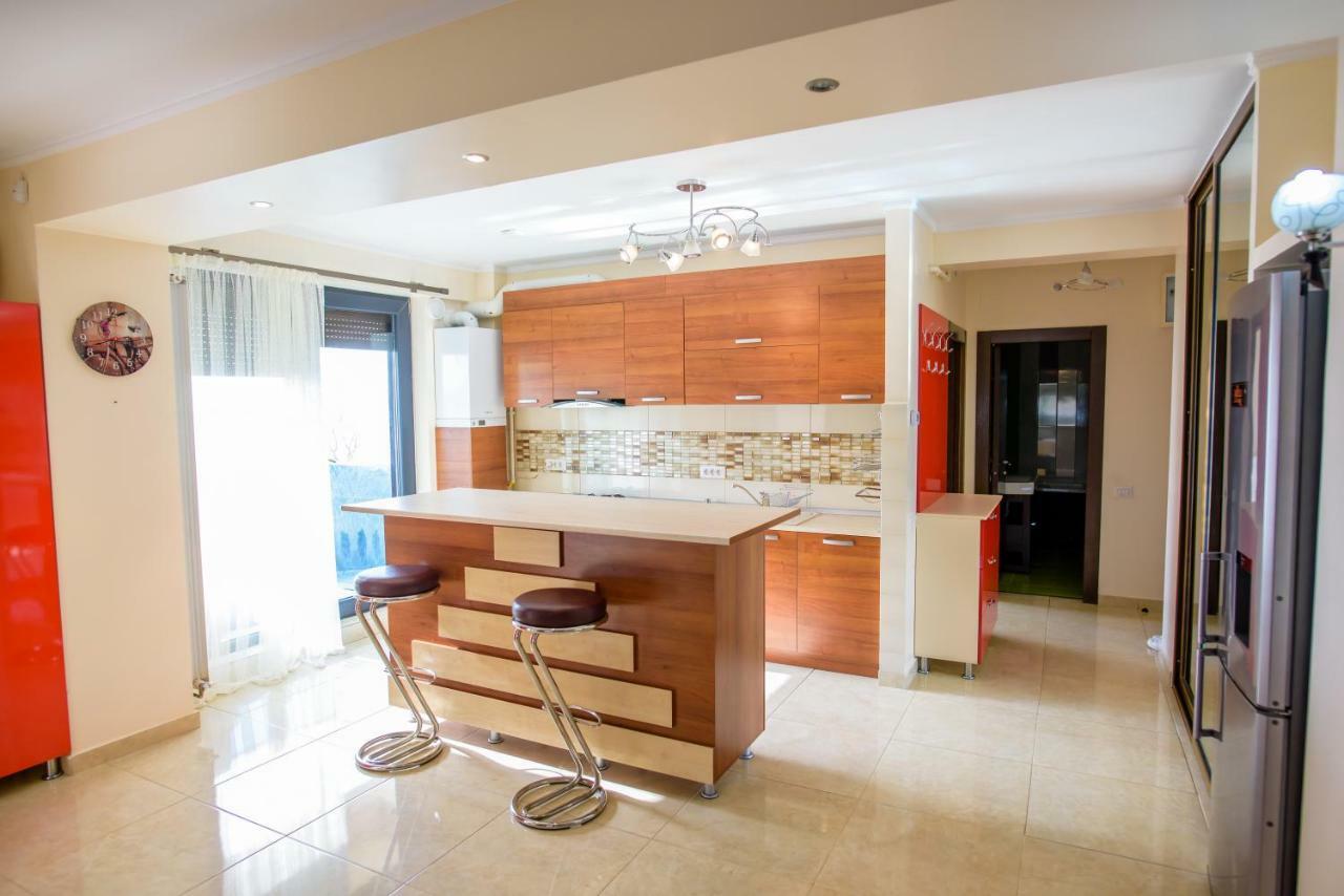 C&Y Zev Apartments Mamaia Eksteriør bilde