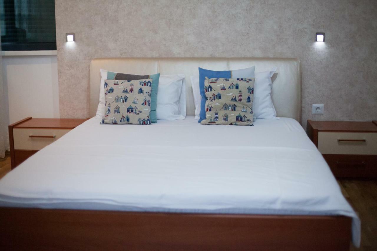 C&Y Zev Apartments Mamaia Eksteriør bilde