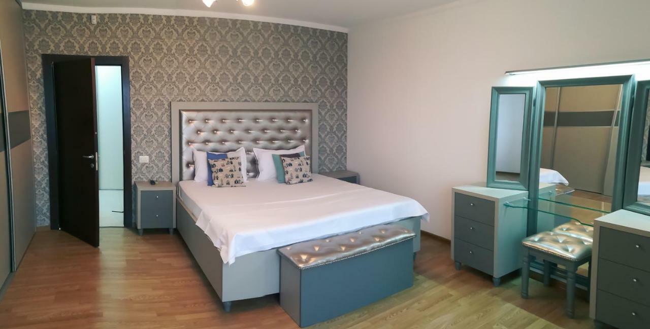 C&Y Zev Apartments Mamaia Eksteriør bilde